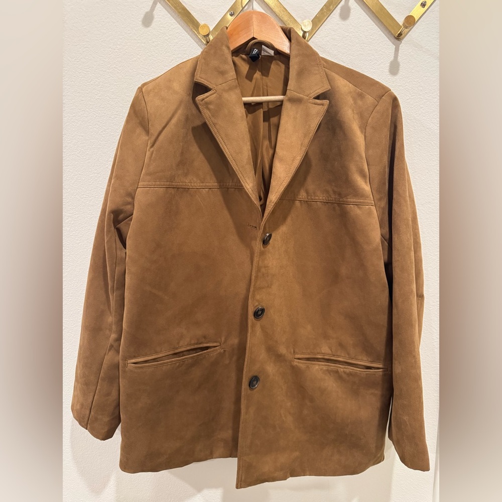 Viral H&M Faux Suede Blazer - Large

Excellent condition!